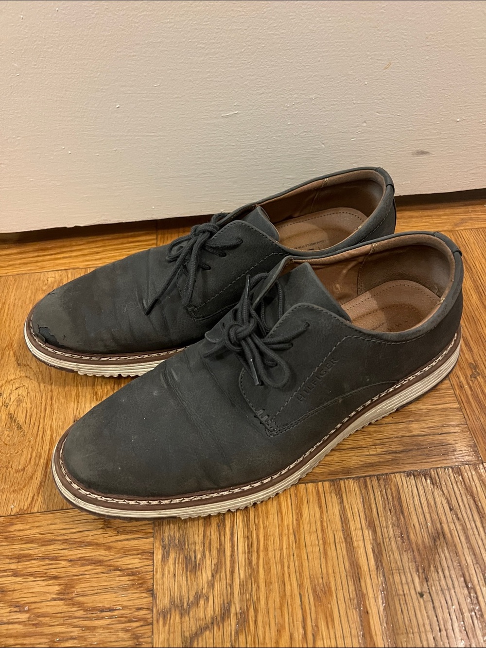 Tommy Hilfiger Men's gray Casual Lace-Up Shoes